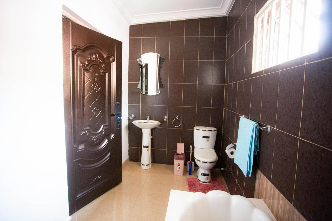 Accra Luxury Homes @ East Legon Esterno foto